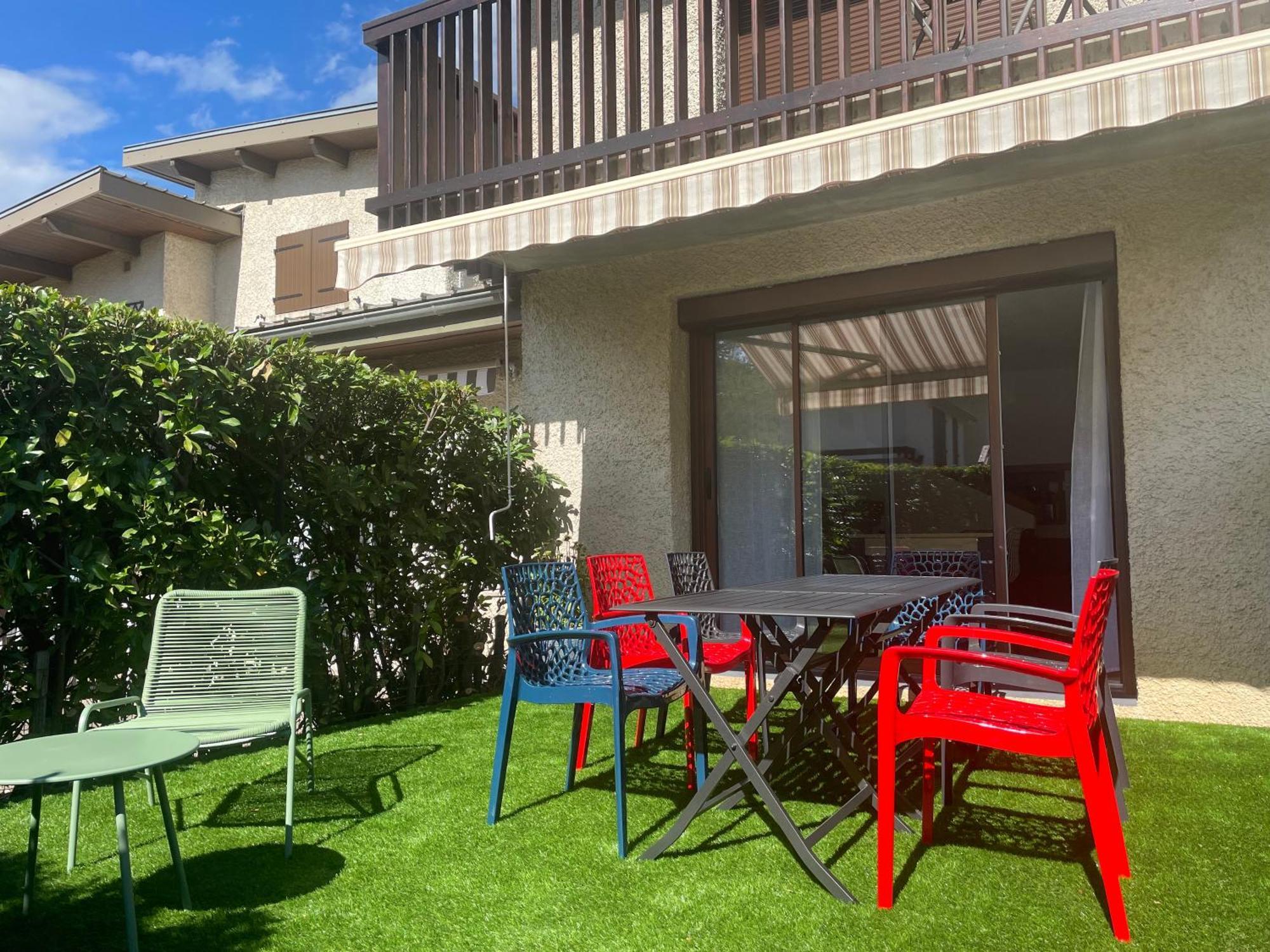 Maison Tres Agreable Avec Exterieurs, Bien Situee Au Plan D'Eau Embrun Eksteriør bilde